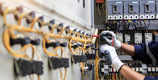 Professional Electrician technician working in Kent City, MI
